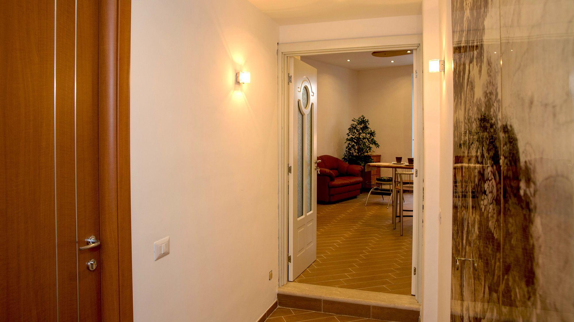 Miclad Colosseum Guest House Roma Ngoại thất bức ảnh