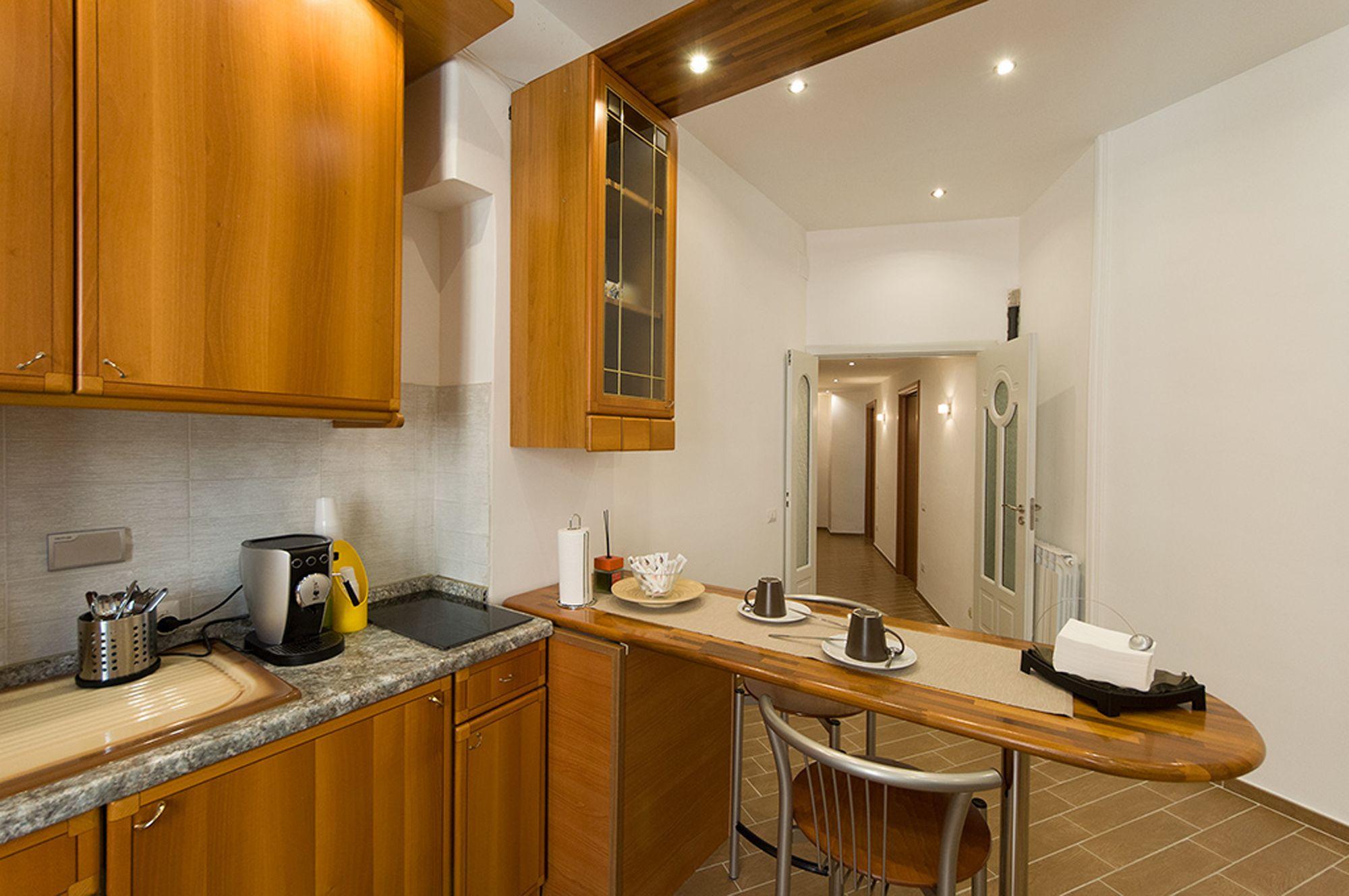Miclad Colosseum Guest House Roma Ngoại thất bức ảnh