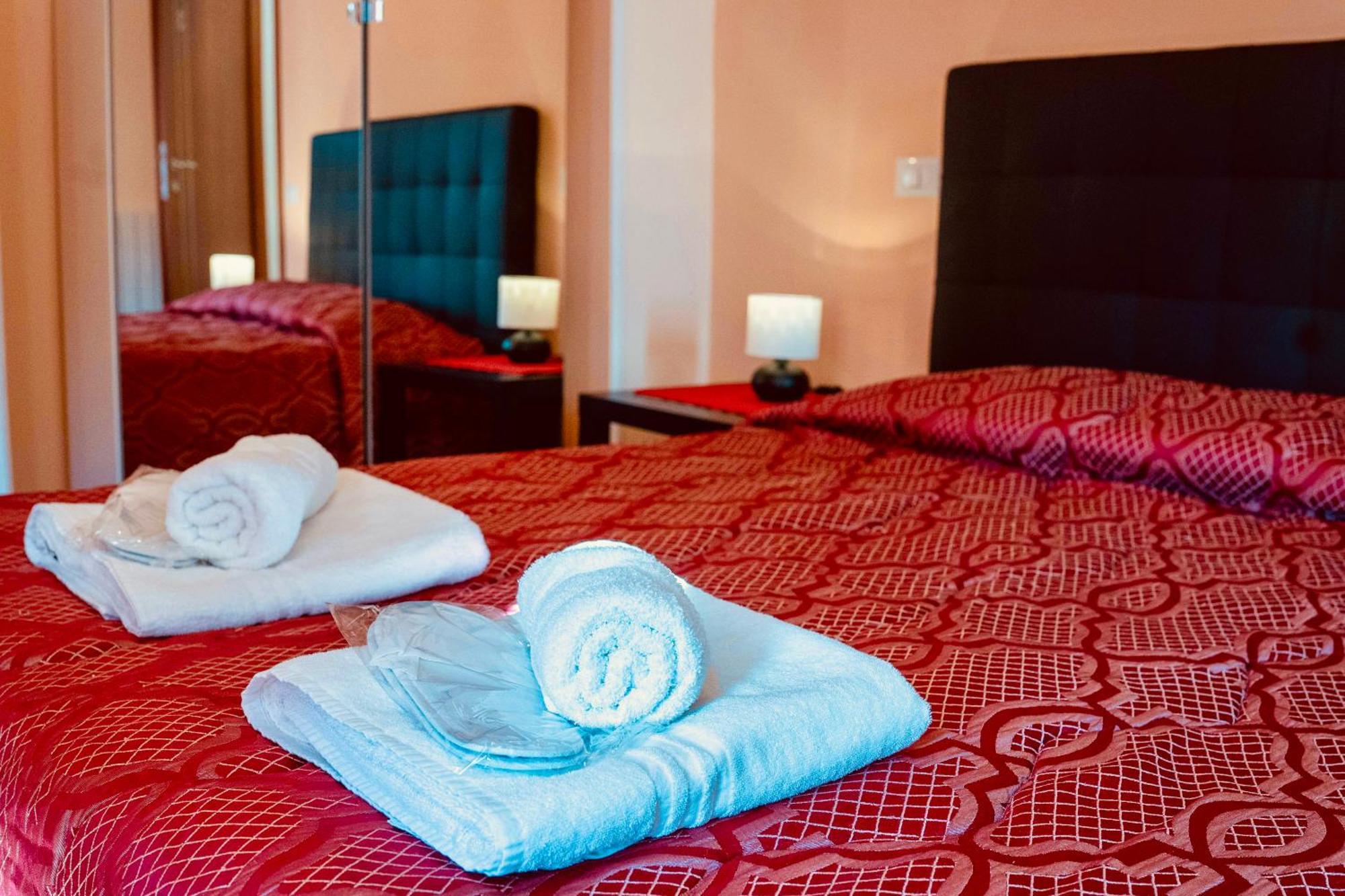 Miclad Colosseum Guest House Roma Ngoại thất bức ảnh