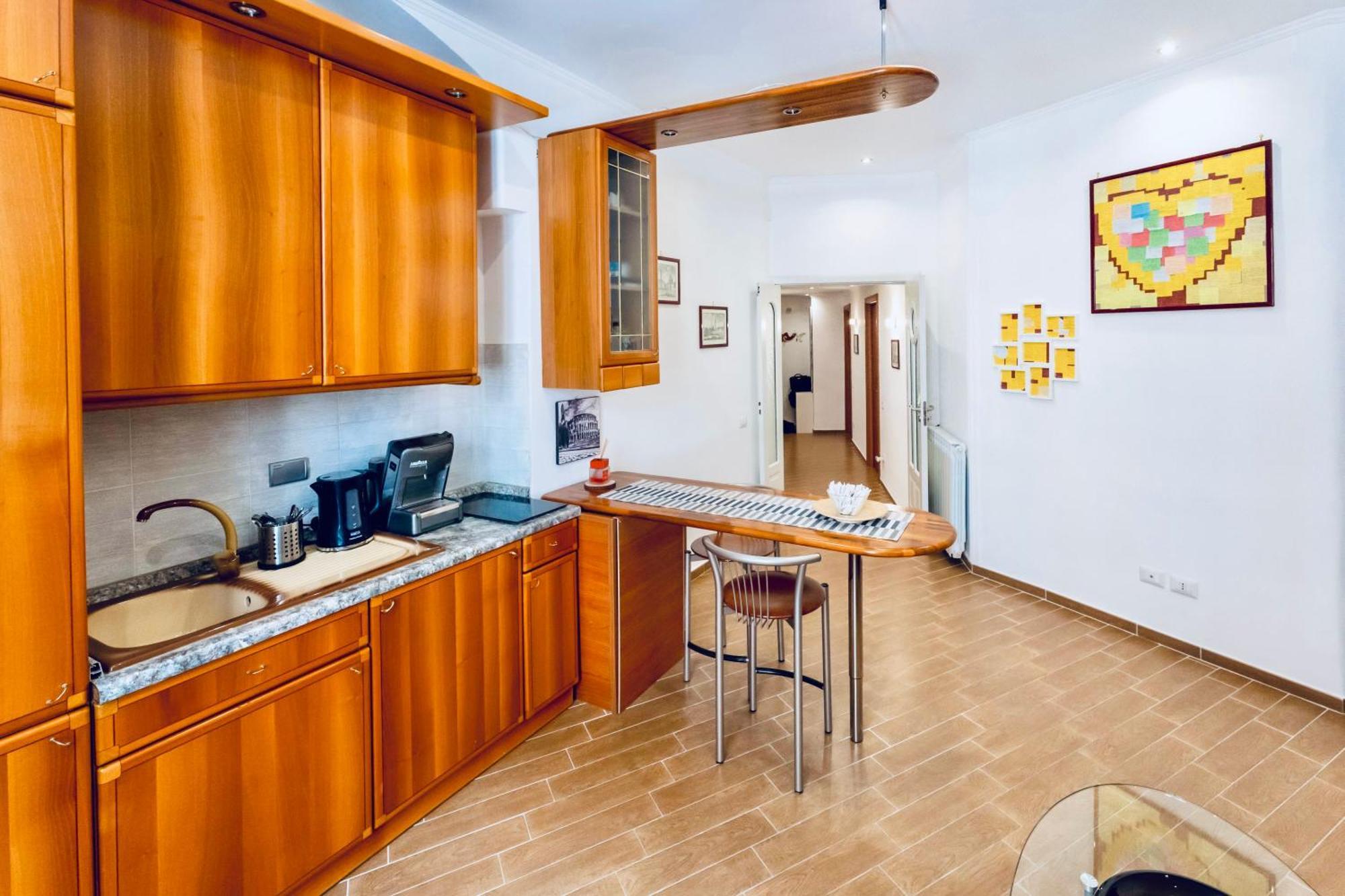 Miclad Colosseum Guest House Roma Ngoại thất bức ảnh