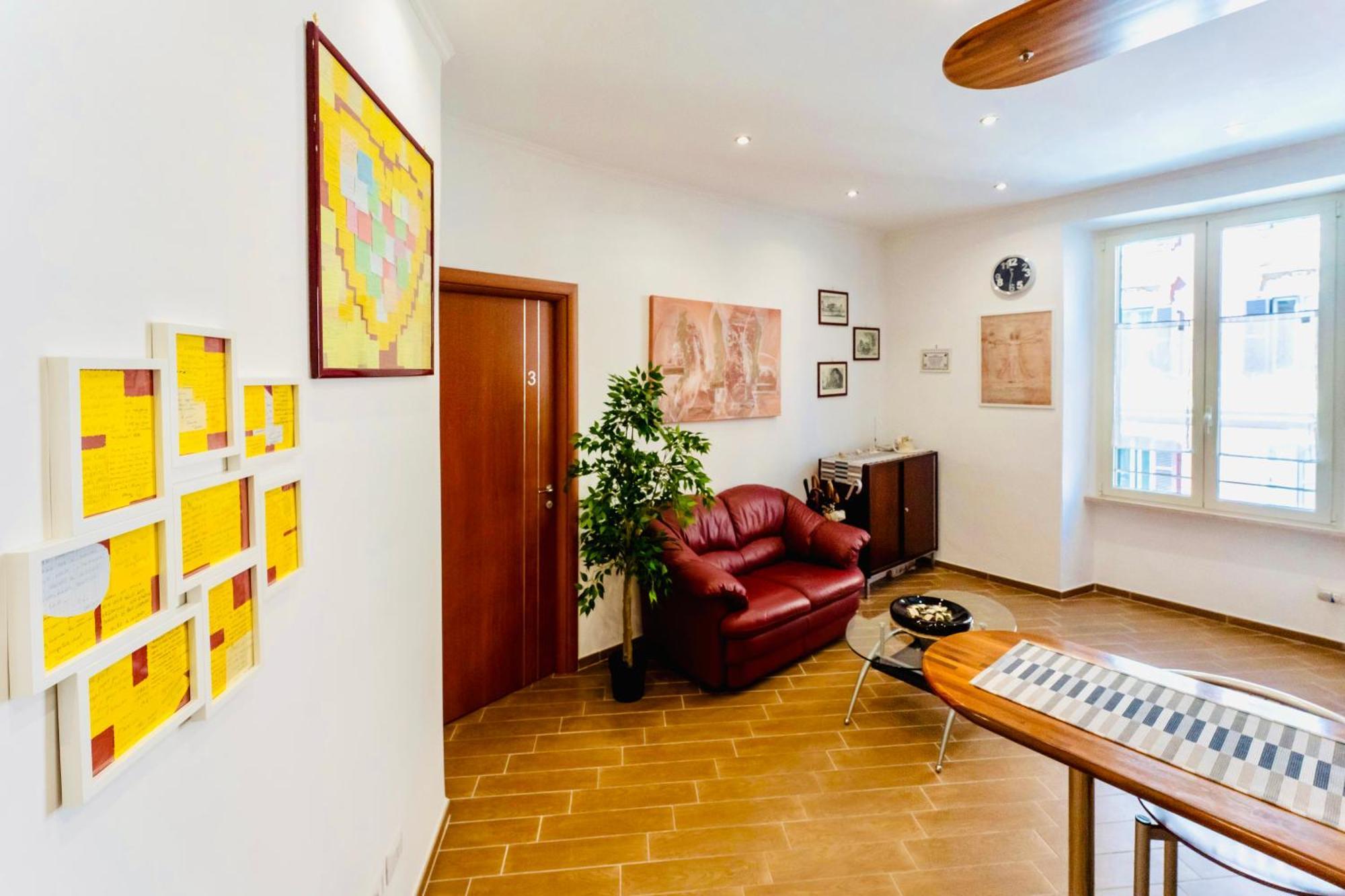 Miclad Colosseum Guest House Roma Ngoại thất bức ảnh