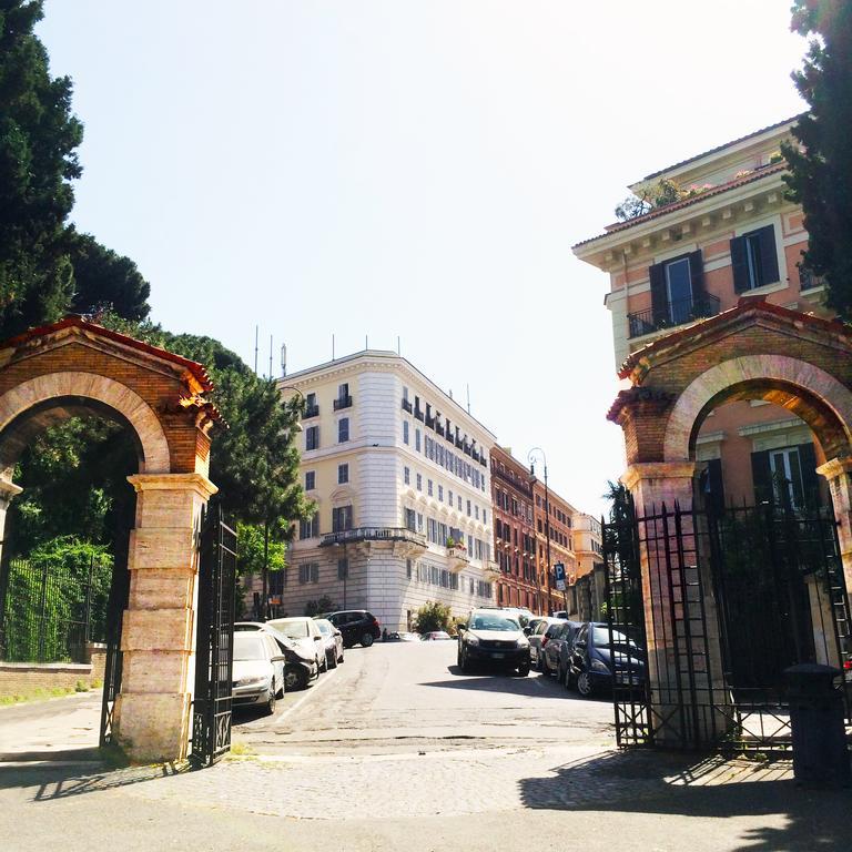 Miclad Colosseum Guest House Roma Ngoại thất bức ảnh