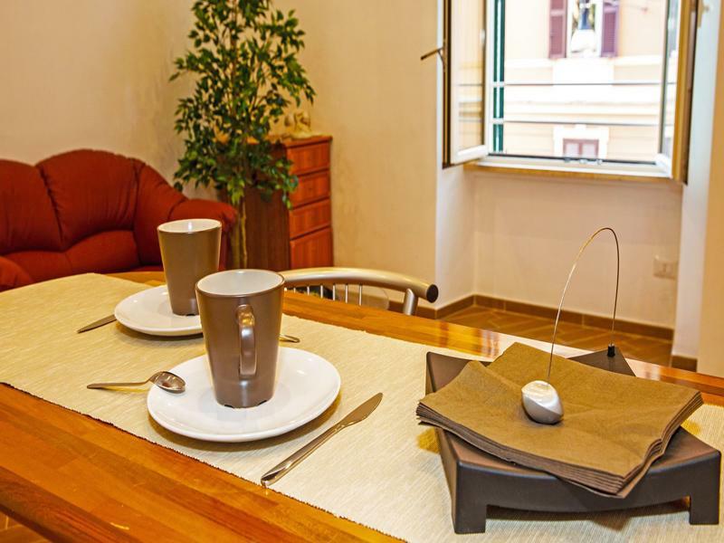 Miclad Colosseum Guest House Roma Ngoại thất bức ảnh